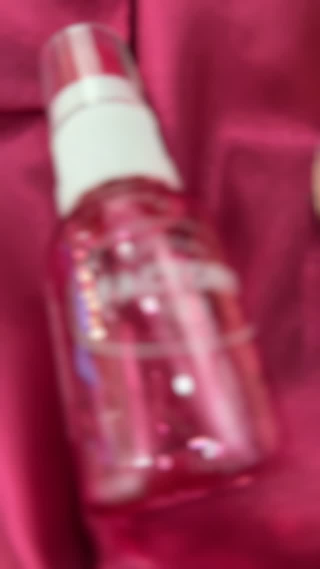 🎀 Octobre Rose 🎀
Chez Optical Factory, on voit la vie en rose ce mois-ci 💕
Parce que soutenir la lutte contre le cancer du sein, ça passe aussi par des petits gestes du quotidien… et même par nos lunettes 👓🌸
On vous a préparé une sélection de montures et accessoires roses pour allier style & solidarité ✨
👉 Et si vous veniez les essayer ?
#opticalfactory #octobrerose #vieuxlille #lunettesroses #rose #solidarité #santé #lavieenrosé