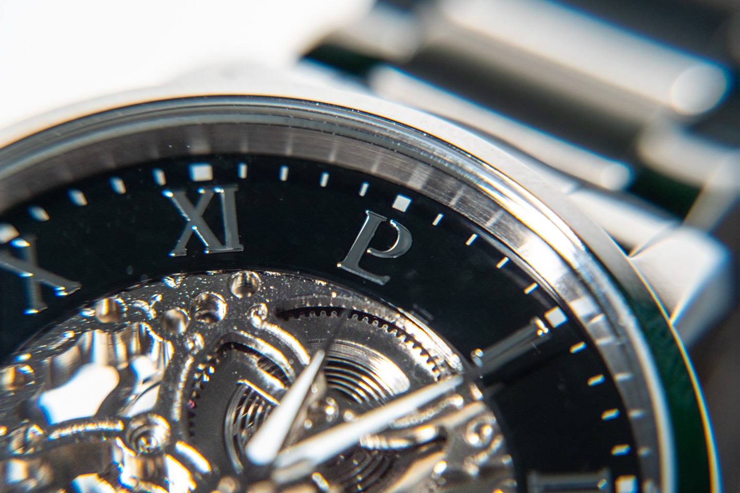 ✨ L’élégance dans les détails ✨Sublimer une montre, c’est bien plus que capturer l’heure : c’est révéler son histoire, ses lignes et sa lumière.
Ici, la Pierre Lannier devient le reflet d’un savoir-faire… et de ma passion pour la photographie de produits.📸 Je crée des visuels qui donnent envie, qui mettent en valeur et qui transforment un objet en véritable coup de cœur.👉 Marques, artisans, créateurs : vos produits méritent d’être photographiés avec la même attention au détail.💡 Envie de donner une nouvelle dimension à vos visuels ? Contactez-moi pour collaborer.#watch #pierrelannier #photo #fyp