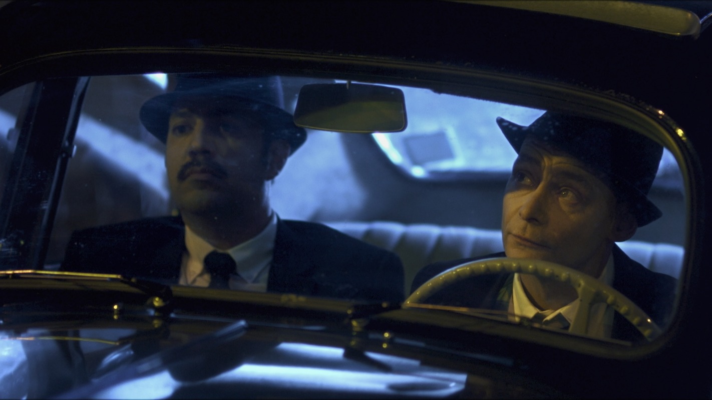 Pictures from my narrative showreel as a dop. A mix of different projects. Pictures part1.A mix between shortfilms, feature film pilots…Thanks to the productions and directors that gave me their trusts on all those projects.@stephanerethore @sofyan @les_enfants_du_requin ...@unionchefsoperateurs#showreel #director #realisateur
#cinematography #filmlighting #arrialexa #indiefilm #showreel #Cinematic #dpreel #filmproduction