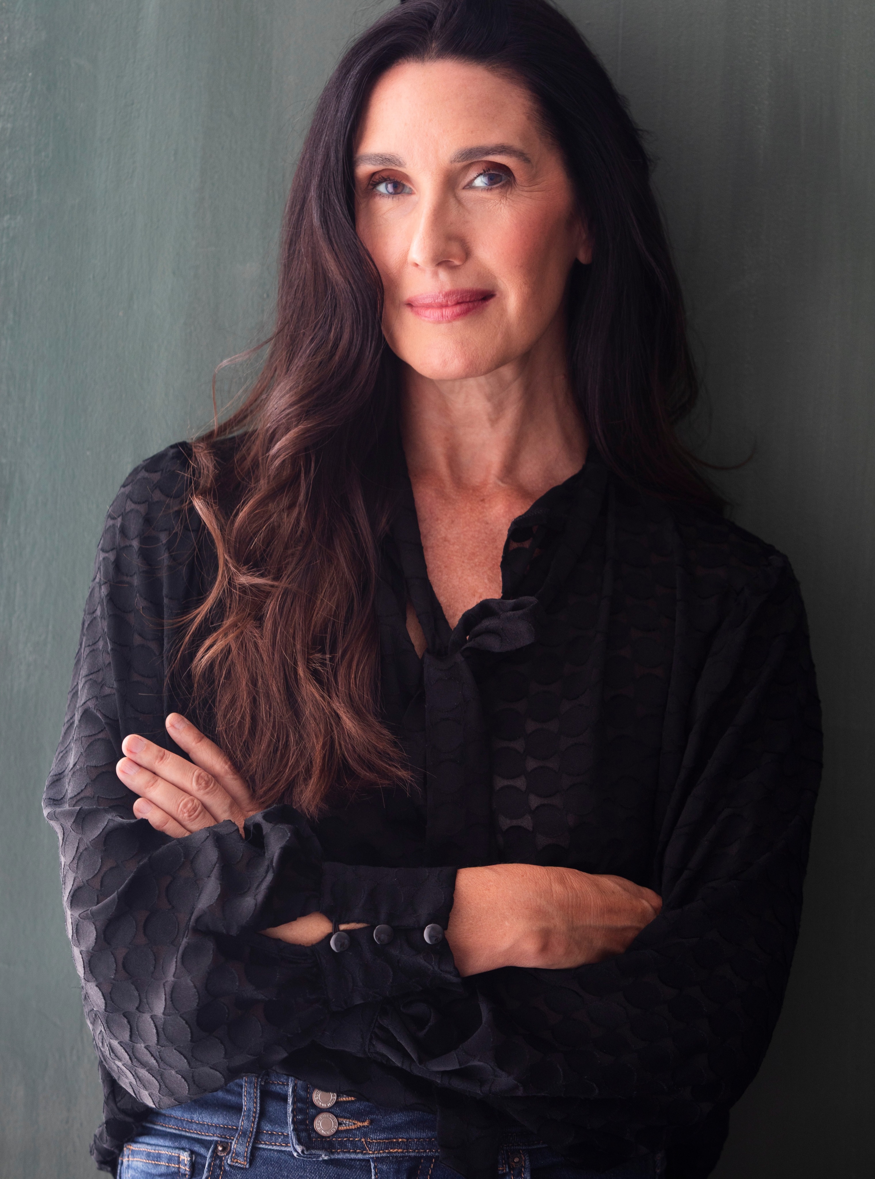 Thank you @lizevansphoto! You are a magician. ❤️
Hair & Make up @mamagomade 🙏❤️