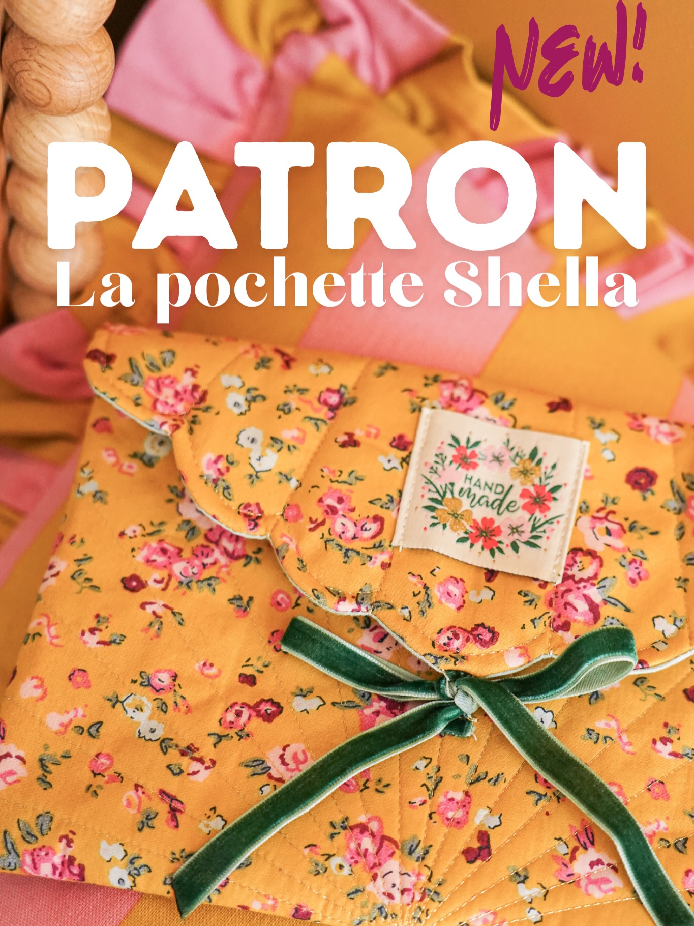 ✨ Nouveau patron couture : Shella ✨
Une pochette matelassée avec un rabat en forme de coquillage et de jolies surpiqûres soleil 🐚☀️
Un projet idéal pour s’entraîner à réaliser de belles surpiqûres 🥰. J’avais envie de créer un modèle qui mette enfin à l’honneur nos tissus unis, trop souvent réservés aux doublures. Cette fois, ils deviennent les véritables stars grâce à de belles surpiqûres contrastées.
Et si vous préférez les imprimés, Shella s’y prête tout aussi bien, comme sur cet exemple avec un fil doré qui apporte une touche lumineuse ✨
💛 Le patron Shella est disponible dès maintenant sur mon shop (2€) !
#diycouture #PatronCouture #CoutureAddict #FaitMain #Shellapattern