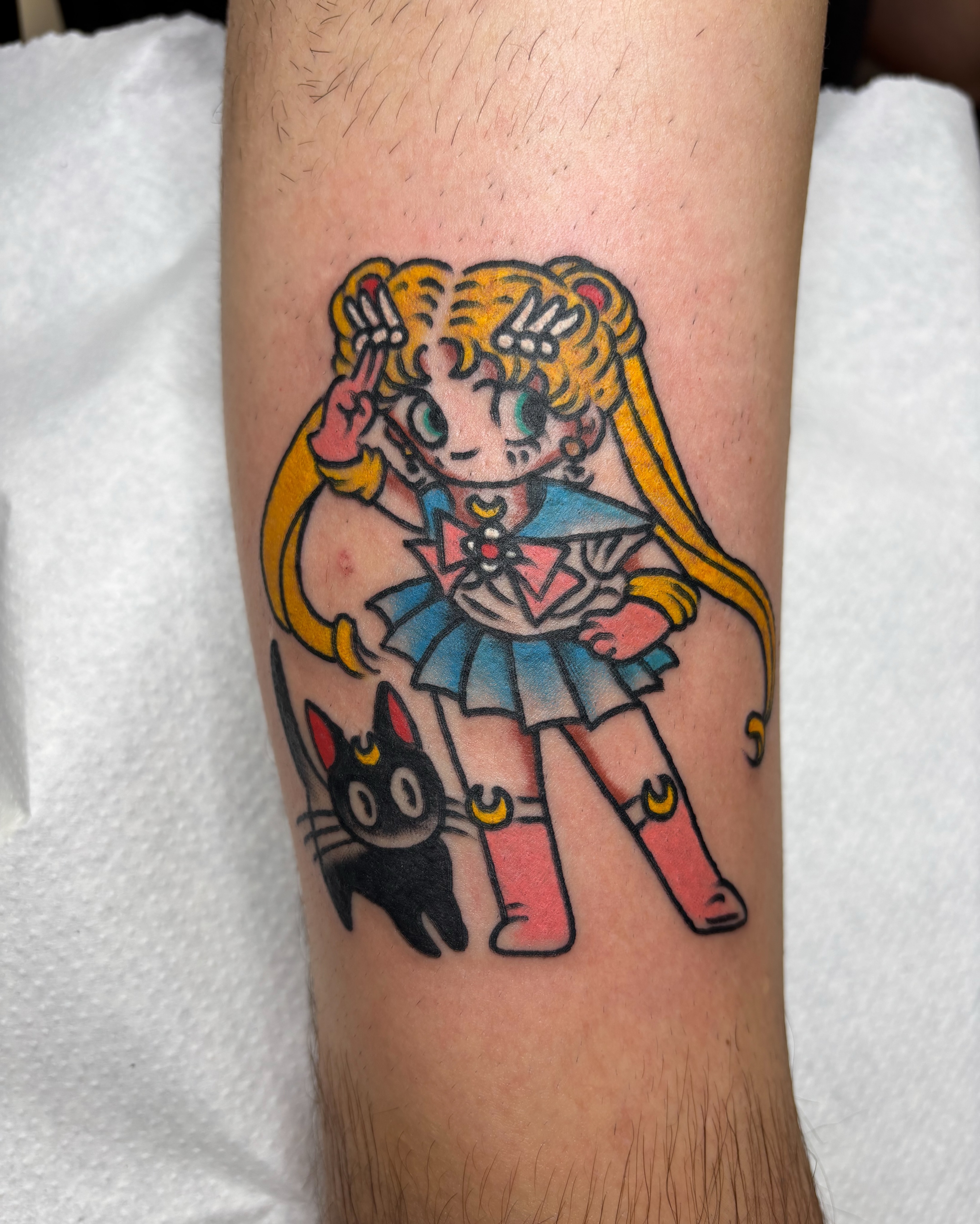 GRANADA CITAS DISPONIBLES
Muchas gracias Paco por pedirme una pieza tan guay❤️
Tatuaje hecho en @simbiosistattoo
Si tienes alguna idea en mente o te gusta alguno de mis diseños disponibles mándame un MD y agendamos una cita