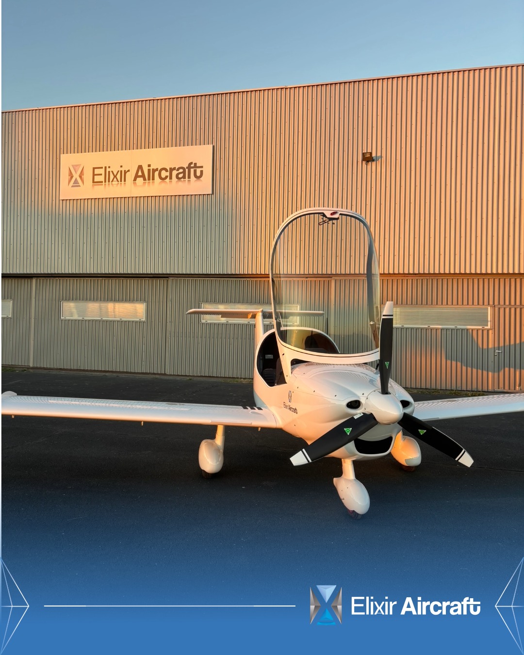 Catching the first rays of the day. ☀️ The sleek lines of the Carbon OneShot airframe always look best at golden hour. Where are you flying today? ✈️
#GoldenHour #AircraftDesign #CarbonFiber #AviationDaily #ElixirAircraft