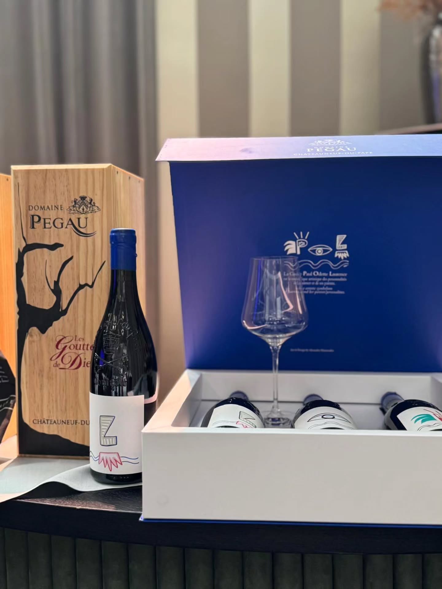 Great wine tasting class with Epic Journeys at The Shed Club in Zug 🍷Send a private message for information on unique and limited-edition wines.PM me for unique and limitées.@the.epic.journeys#domainepegau #chateauneufdupape #winelover #epicjourneys #travel